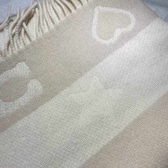 Coach CU810 Stars and Hearts Print Muffler in Chalk - Picture 4 of 4